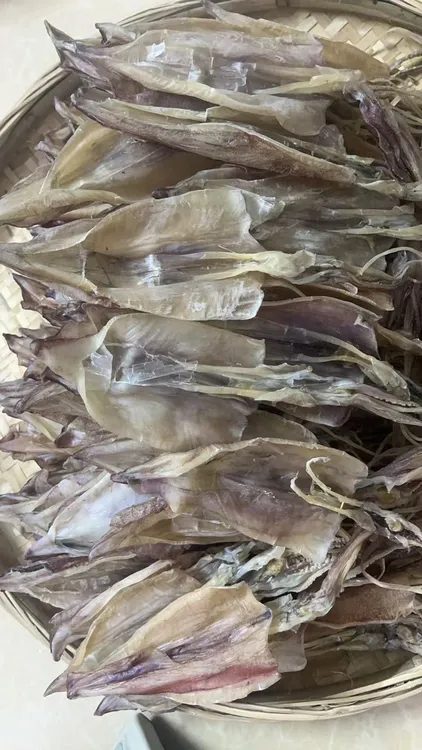 汕尾本港淡晒鱿鱼干船晒大个足干无盐炒菜炒饭海鲜粥食材