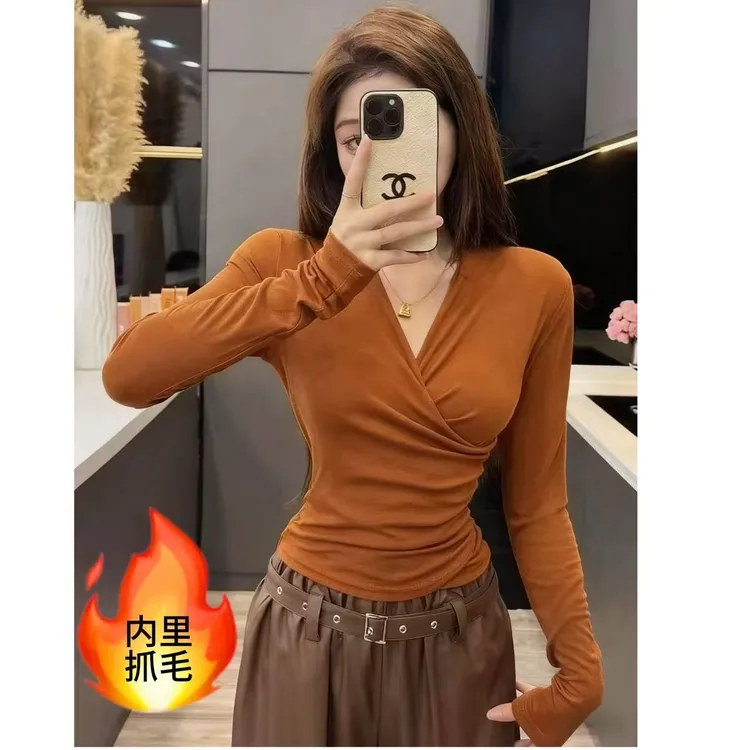2025秋冬时尚抓毛长袖修身型V领拼接轻熟风打底设计感女上衣百搭