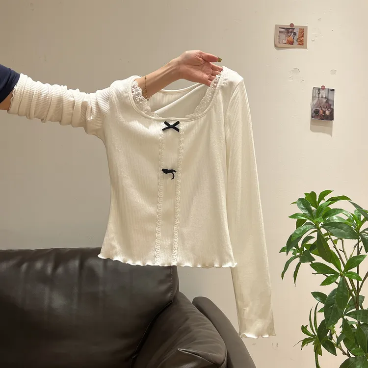 纯欲白色U领蕾丝拼接长袖T恤女百搭减龄蝴蝶结修身小众设计感上衣