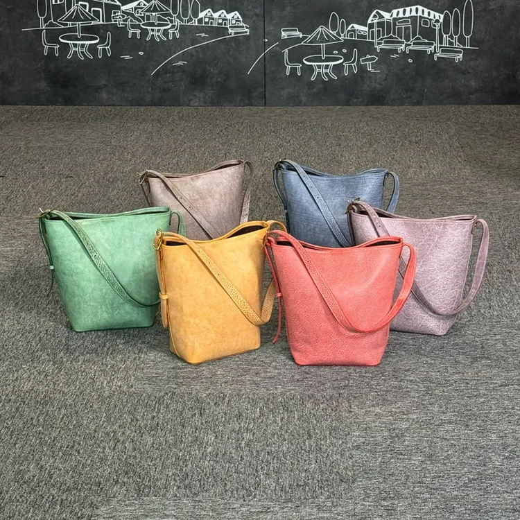 新款休闲时尚百搭复古雾蜡mbox牛皮桶包单肩斜挎一桶金大容量女包