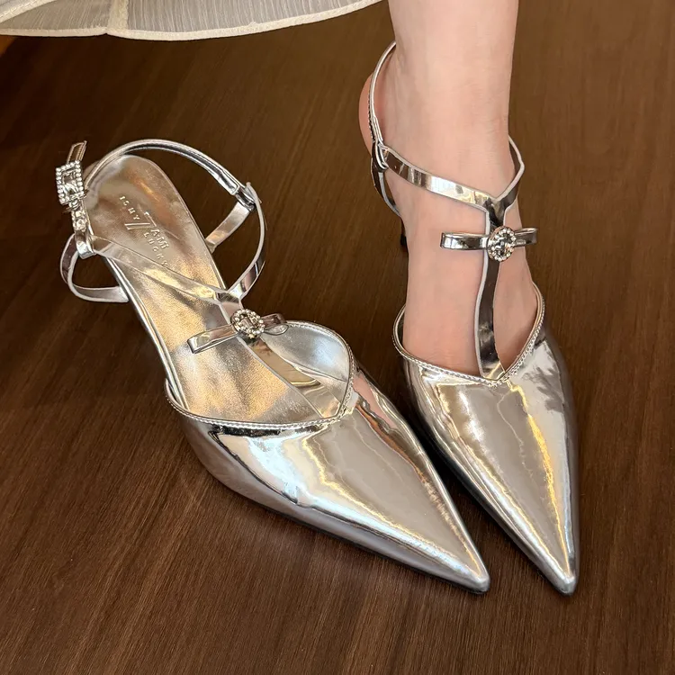 elingstudio 清冷高级！银色T字带高跟鞋女细跟春季漆皮后空凉鞋