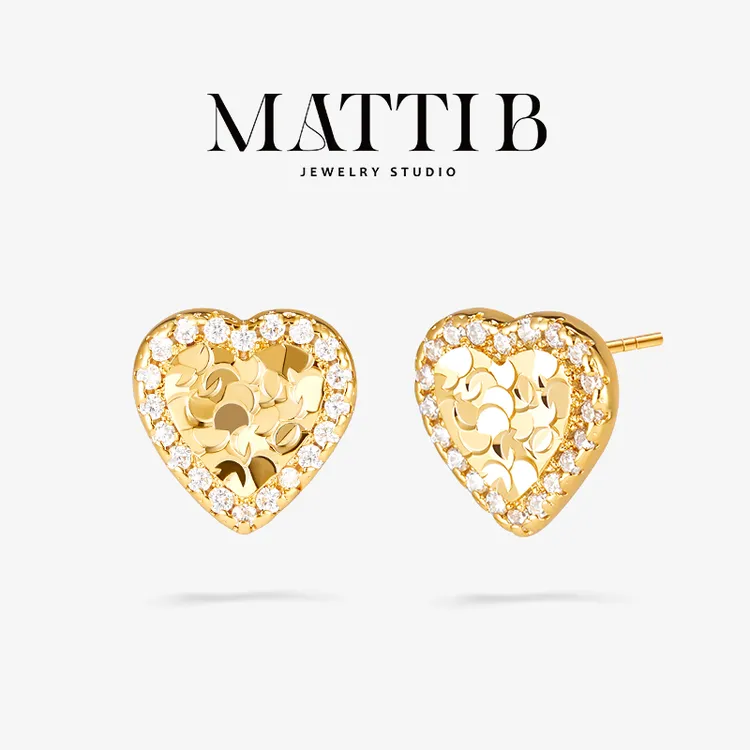 铜合金合成锆石耳饰 精致小巧高级感爱心碎冰高端百搭耳钉女2085