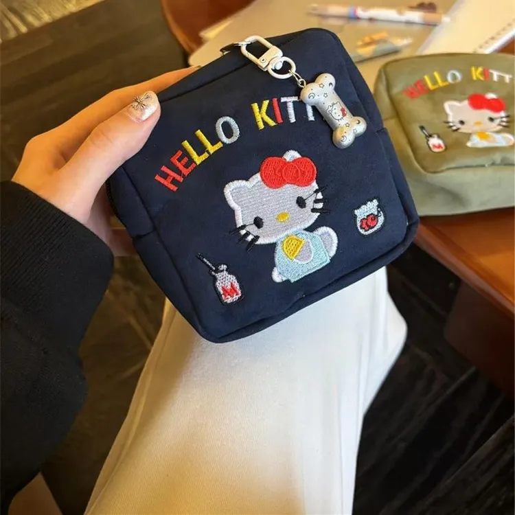 可爱麂皮绒kitty小方包立体实用收纳包可携式补妆化妆包零钱包耐