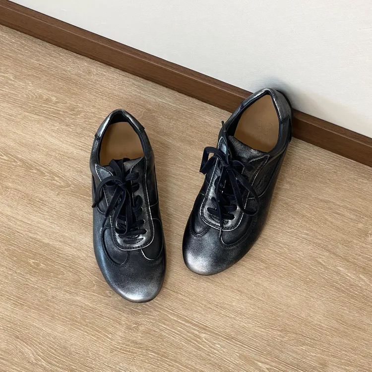 HUSSLOVE 头层牛皮·跟高1CM·复古英伦时尚擦色休闲德训系带单鞋