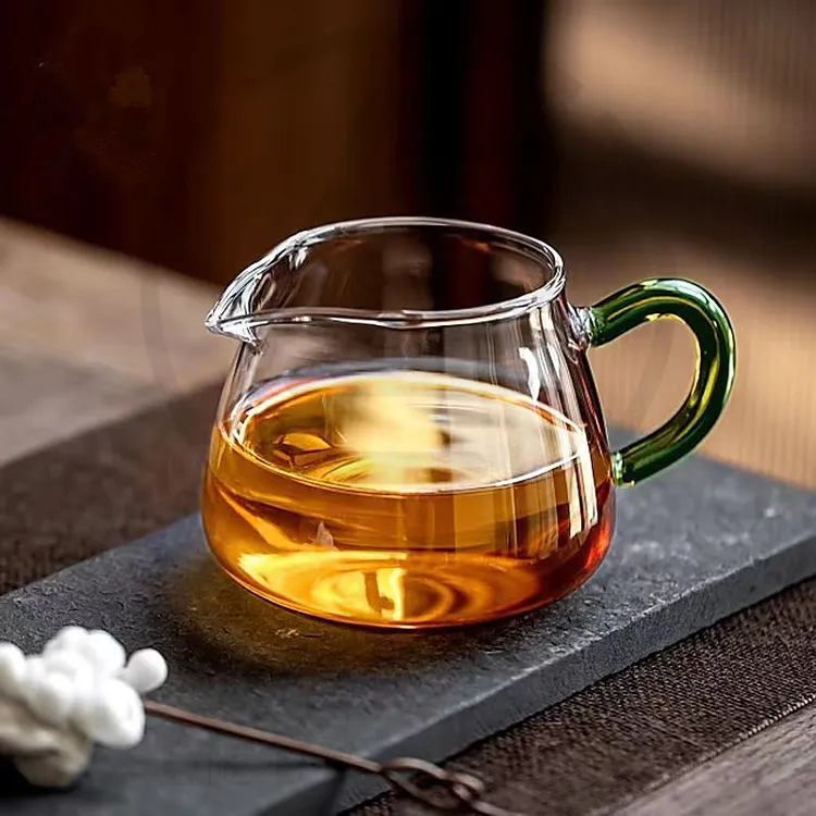 国潮新款彩把高硼硅玻璃公道杯茶海分茶器过滤企鹅杯大小茶道用品