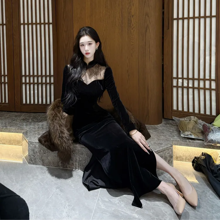 画报夫人原创新中式秋冬气质厚款复古蕾丝拼接旗袍黑色丝绒拿破仑