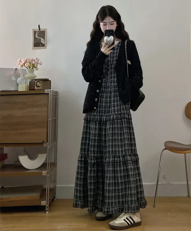 大码秋冬新款法式时尚宽松毛衣开衫外套女显瘦格子背心连衣裙套装