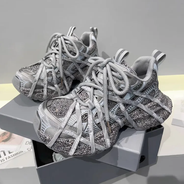 老爹鞋ins超火绑带时尚炸街水钻满钻休闲运动鞋厚底松糕女鞋潮