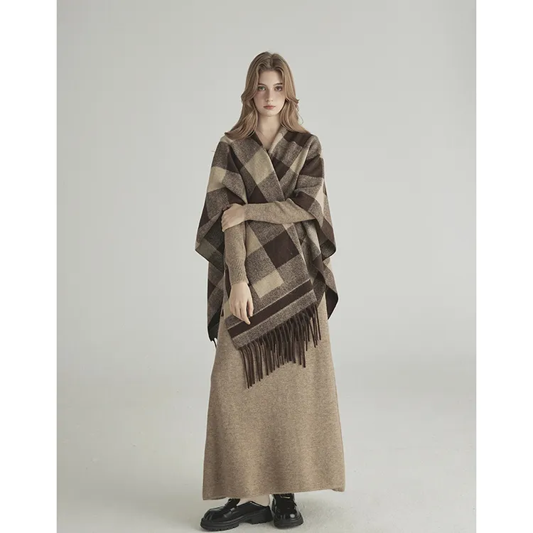 Z058#气质针织开衫女秋季2025新款慵懒风格纹披肩搭半身裙三件套