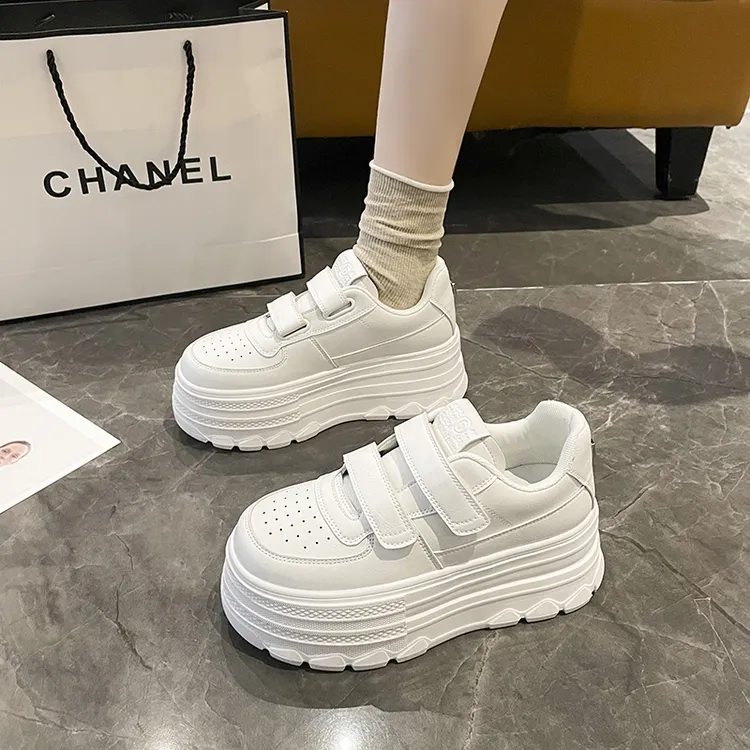 欧货皮面魔术贴小白鞋女2025春秋季新款小个子松糕厚底休闲运动鞋