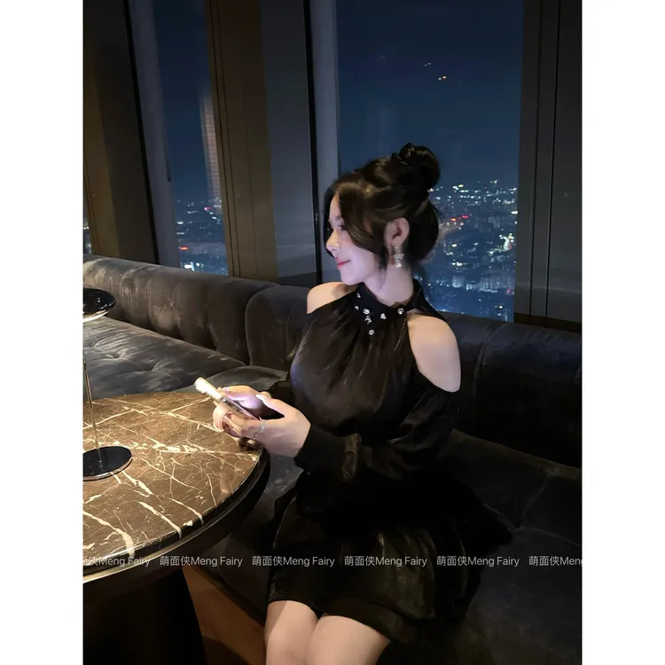 萌面侠【巴黎香香】千金风时尚露肩黑色上衣高腰半裙套装5909M5910M