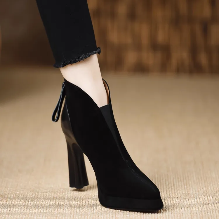 防水台马丁靴及裸靴2025新款增高短靴女高跟舒适靴子黑色尖头