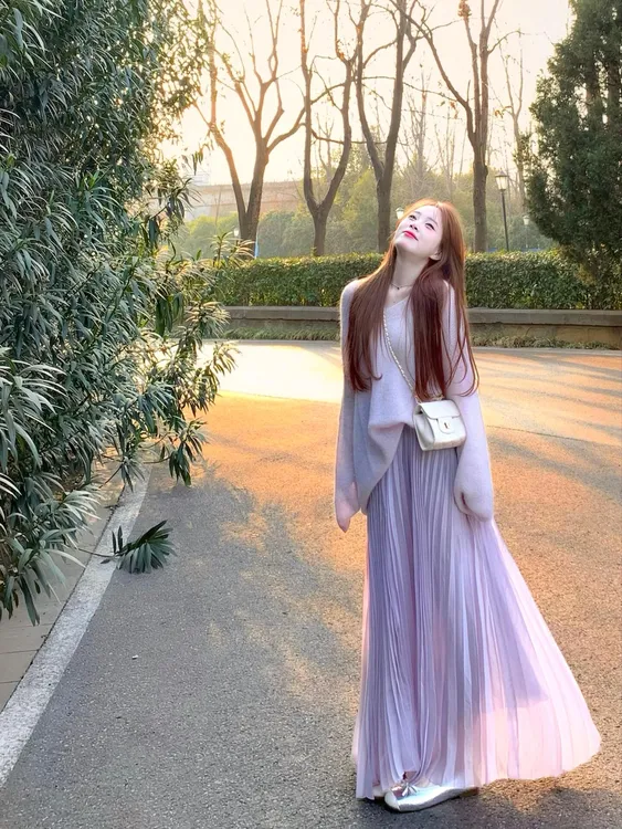 韩系春季新款少女温柔套装V领慵懒感毛衣罩衫高腰半身裙两件套女