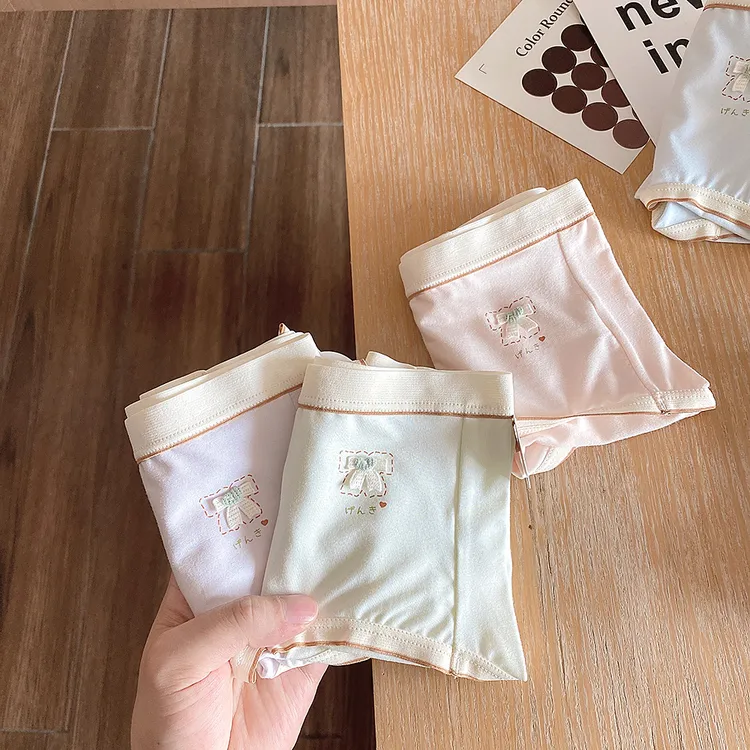 2025冬季新款中腰学生女内裤柔软舒适透气裆三角裤女