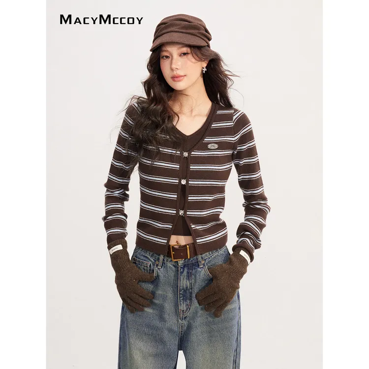 MacyMccoy假两件条纹针织上衣冬季设计感高弹力百搭V领亲肤打底衫