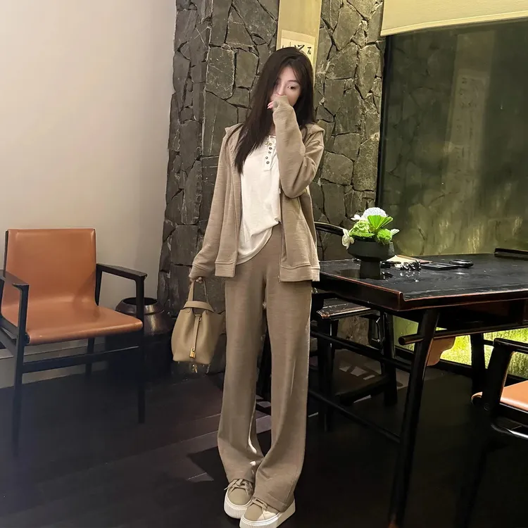 韩式休闲运动套装女秋季慵懒松弛感穿搭驼色卫衣外套阔腿裤两件套