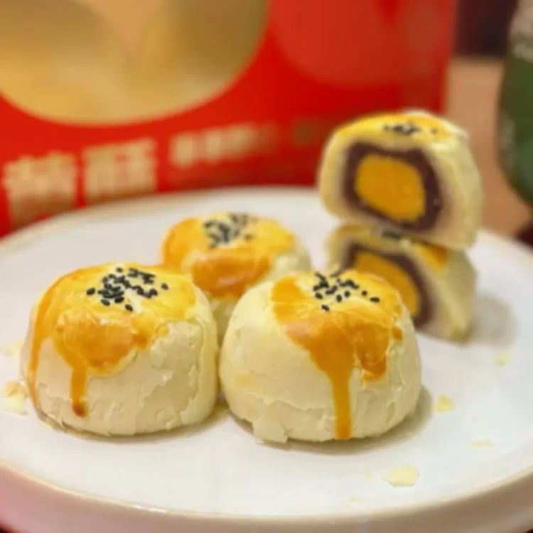 新鲜蛋黄酥海南海口发货（两盒配礼袋）