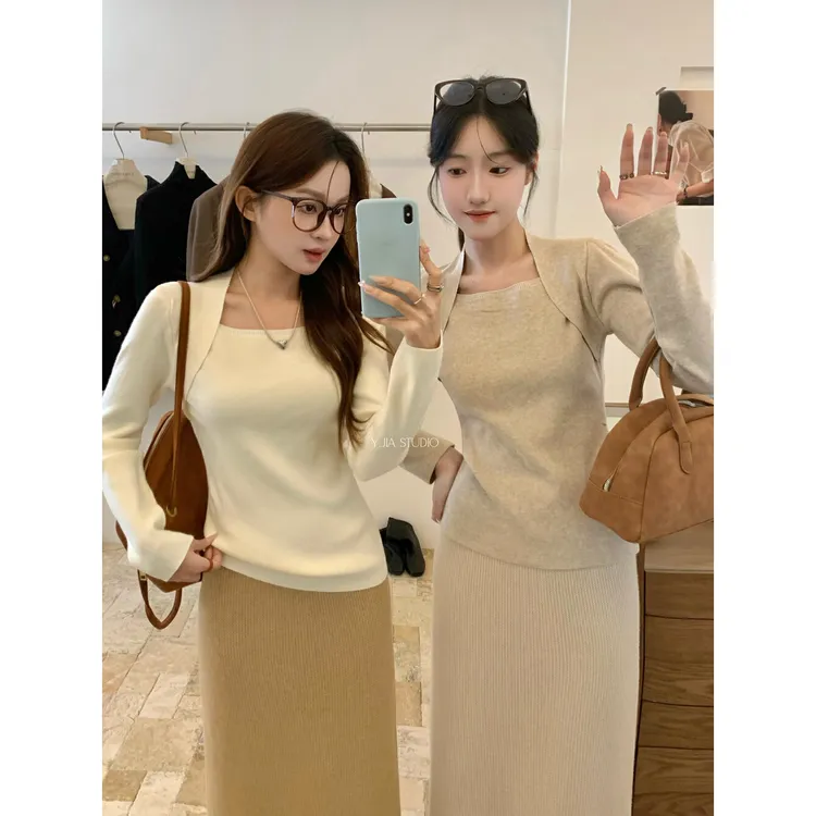 秋冬新款气质减龄修身显瘦针织衫法式方领假两件套头长袖上衣毛衣