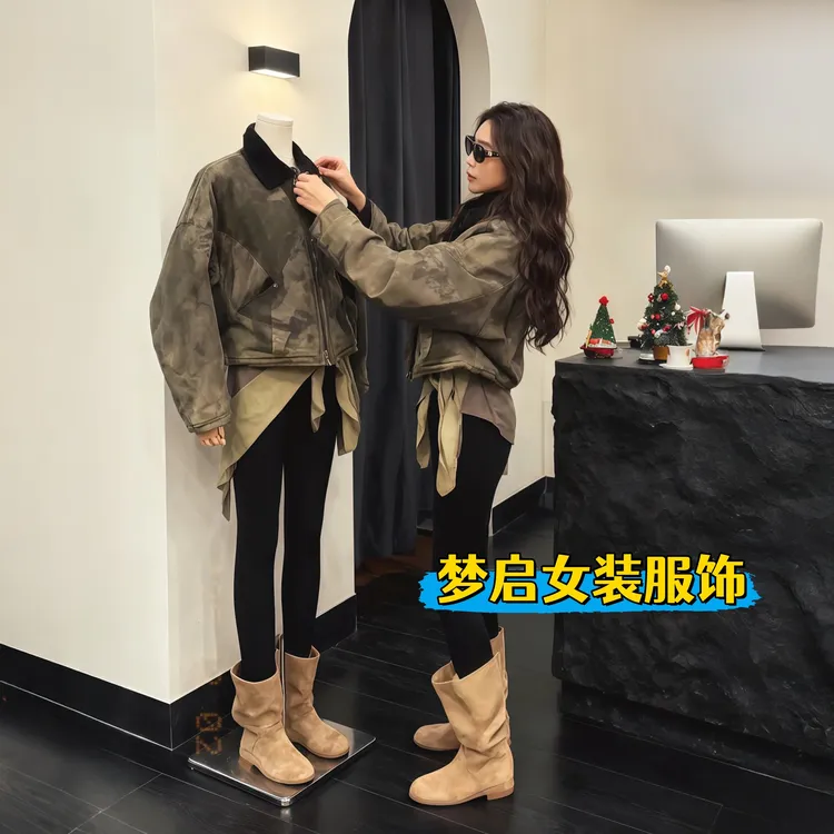 美拉德复古迷彩翻领短款棉服女冬季高级感洋气减龄派克服夹克外套