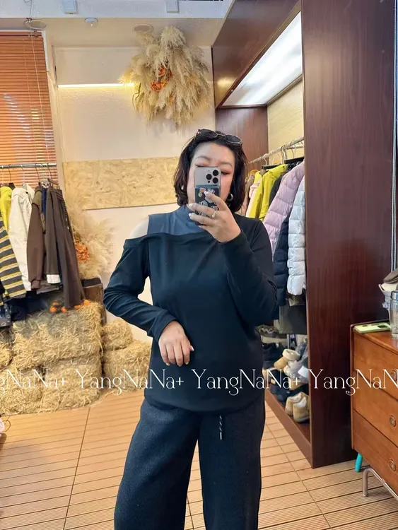 Yang NaNa+百搭大版黑色假两件露肩正肩打底雪绒内里打底9065