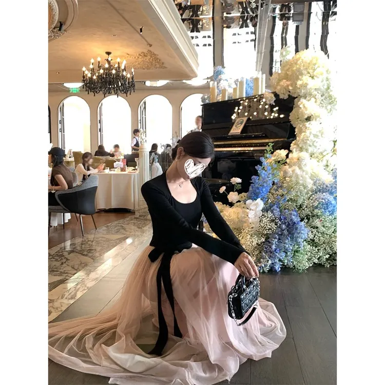 【坏女人拥有一切】千金风气质拼接连衣裙女秋季显瘦坎肩温柔大摆裙