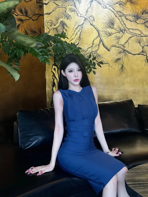 常规高腰无袖性感法式女款服装夏季圆领连衣裙包臀裙子