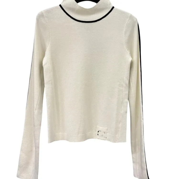 圆领气质修身毛衣针织米杏色打底衫