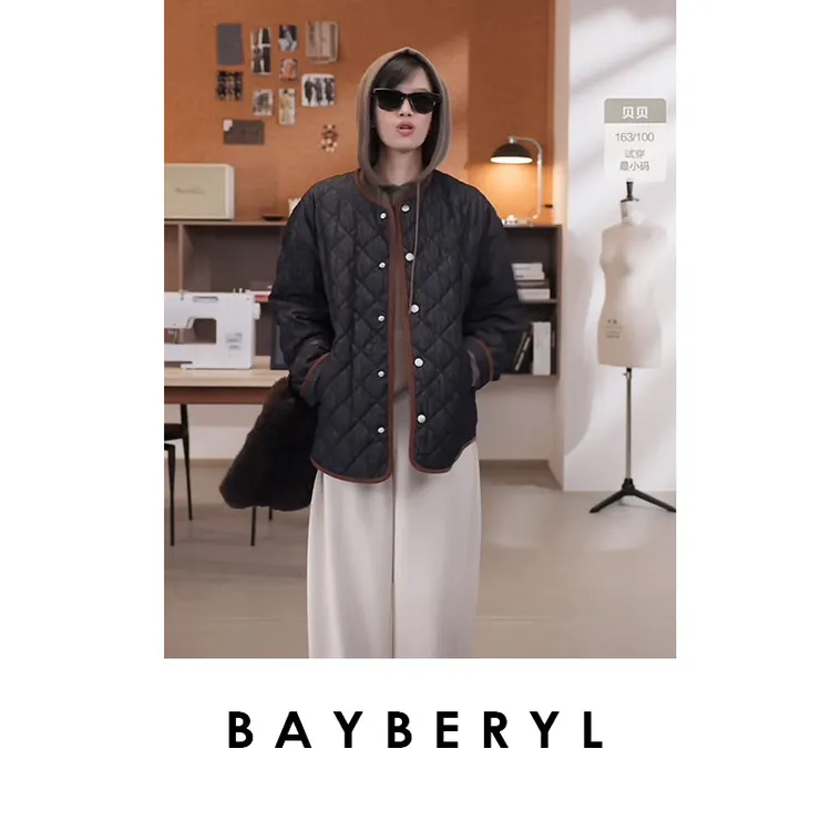 CC09-BAYBERYL老贝牛仔蓝菱格圆领排扣休闲百搭秋羽绒服YRF5F2543