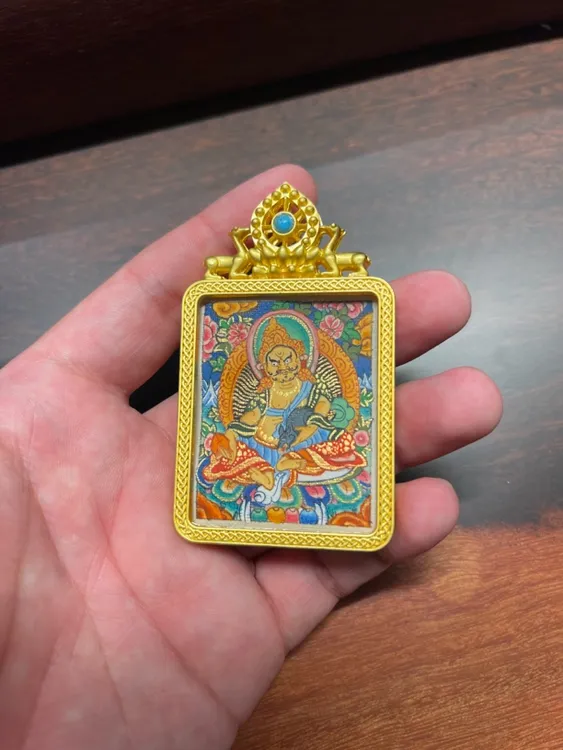 黄铜吊坠 巴音那木苏来手绘描金佛牌黄财神唐卡吊坠