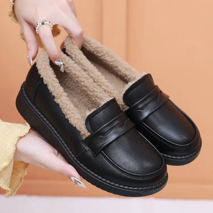 真皮中老年保暖棉鞋女冬季加绒软底防滑老人单鞋60岁高档妈妈鞋子