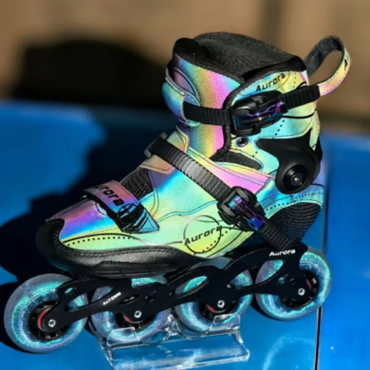 夜莺闪灵速滑成人碳纤轮滑鞋溜冰鞋旱冰鞋夜莺碳纤平花轮滑鞋