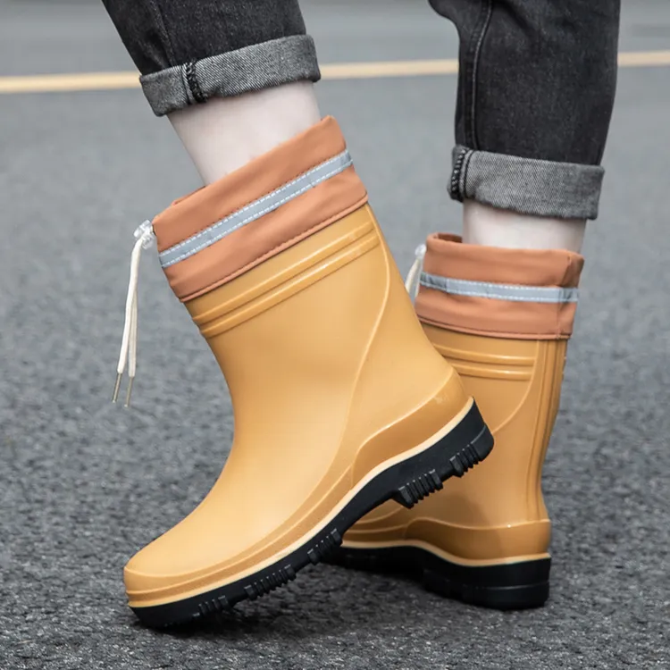 2025新款水鞋男雨靴夏防滑骑手轻便防水雨鞋短靴厚底中筒时尚潮流