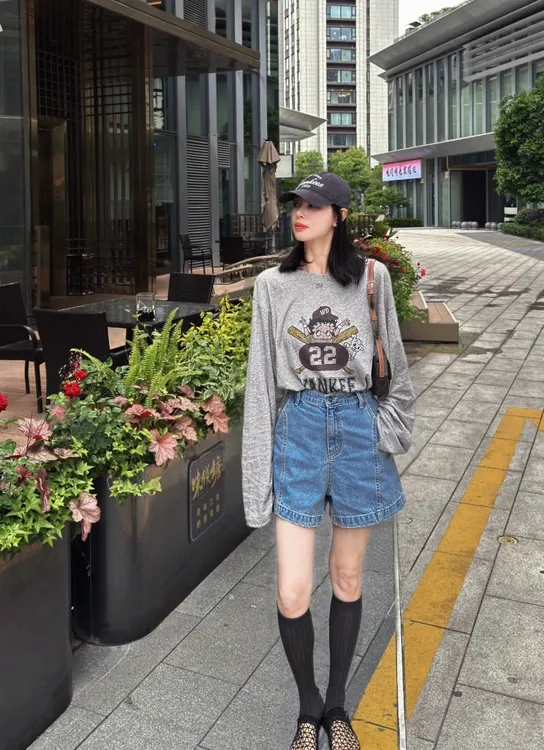 2025夏季新款时尚长袖打底T恤气质显瘦洋气休闲百搭性感辣妹外穿