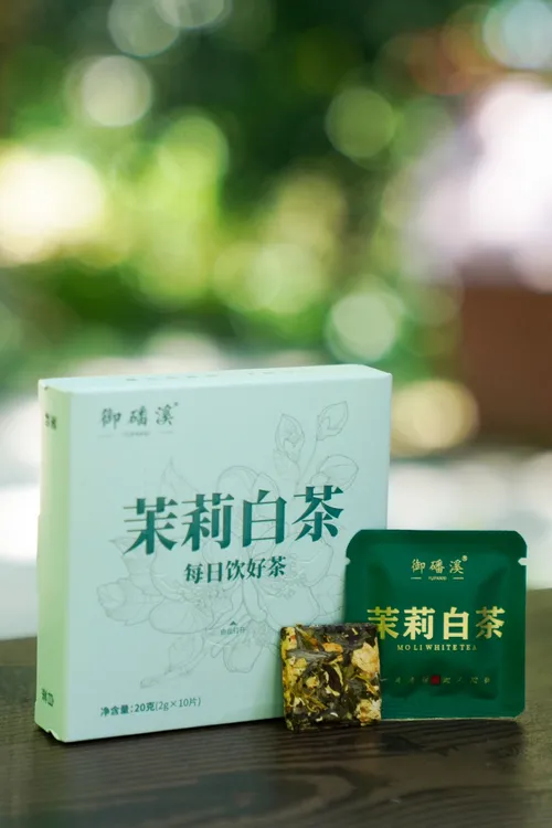 白茶贡眉紧压饼干茶福建高山茶独立小包装便携