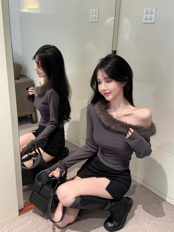 纯欲辣妹性感一字肩毛毛上衣女秋冬斜肩长袖t恤显身材打底衫内搭