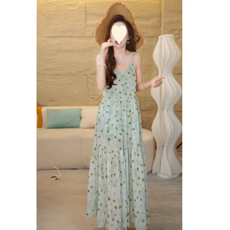 A夏季女款吊带无袖V领绿色度假风碎花中长显瘦性感A字裙2025新款