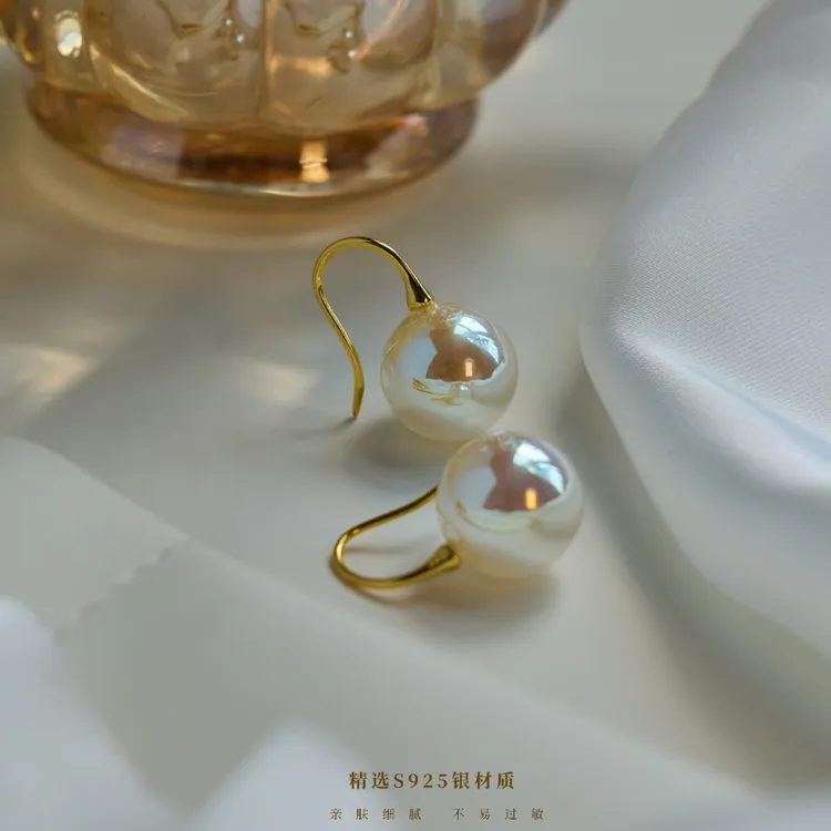 丽沁 925银耳饰 炫彩极光小灯泡白透樱花粉耳钩气质百搭甜美耳环