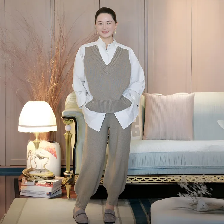 璇之恋·王璇·曲调衬衫/大地色裤装·王璇原创设计