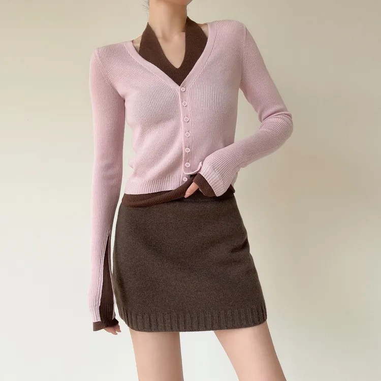 圣多墨 粉色撞色假两件挂脖毛针织衫法式高级感气质通勤长袖上衣