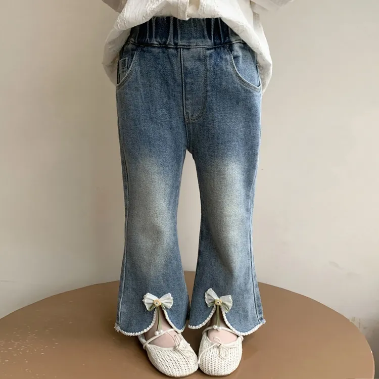 女童牛仔裤春秋季2025新款儿童网红洋气时髦长裤女宝宝秋装喇叭裤