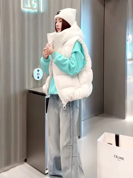 坎肩无袖加厚棉马甲2025年冬款小个子连帽宽松显瘦休闲马夹棉服女