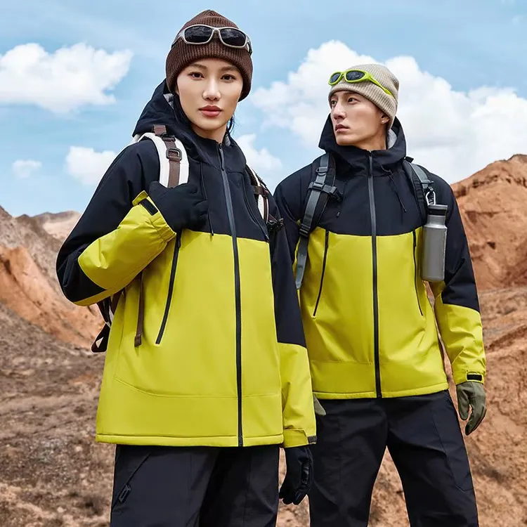 拉萨发货西藏包邮加绒加厚户外拼接纯色连帽冲锋衣防风防水男女款