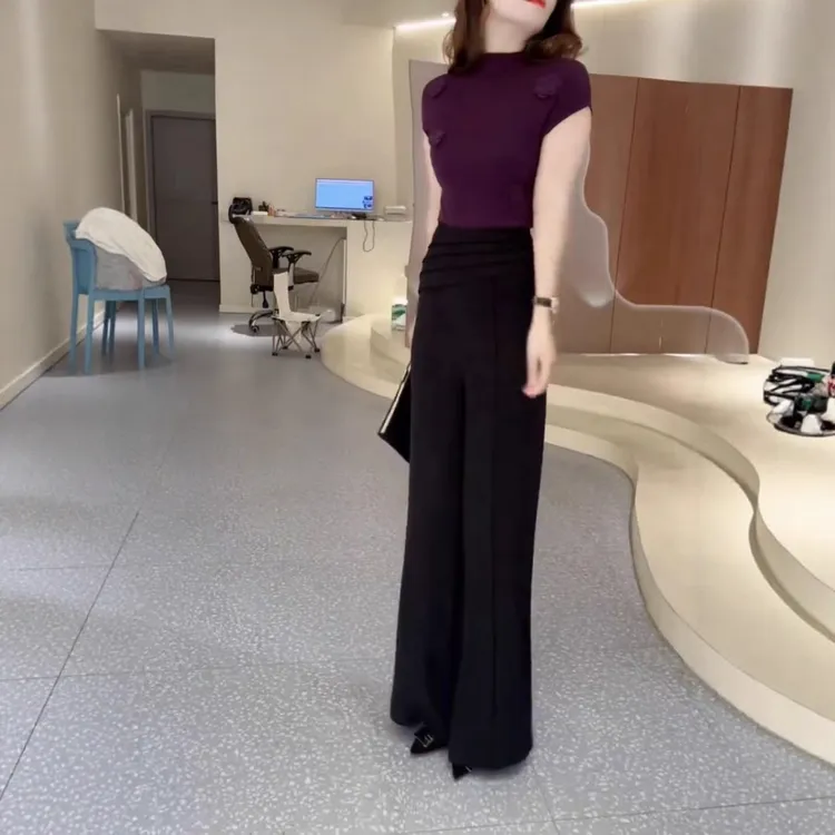 新款时尚修身花朵上衣高腰直筒裤显瘦洋气