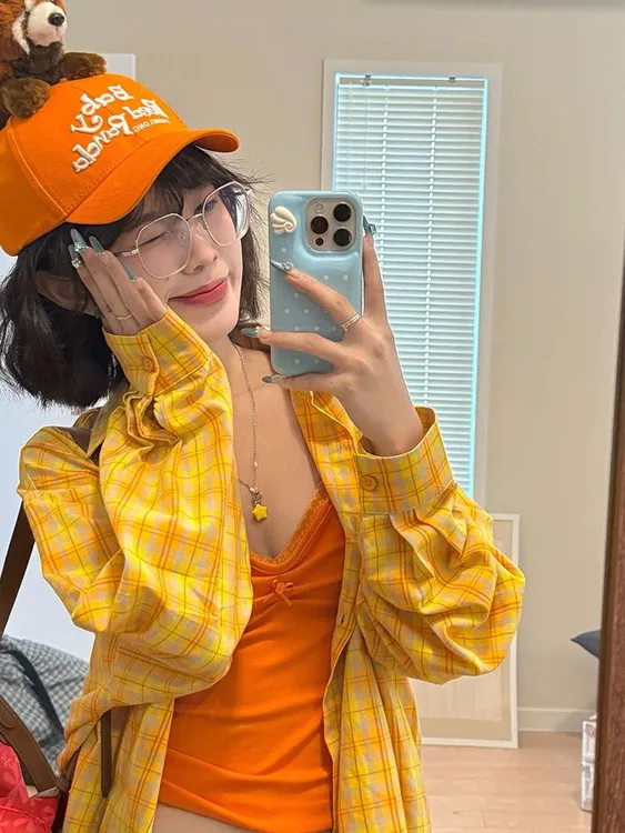 显白柠黄格子宽松防晒中长款长袖衬衫设计感刺绣百搭翻领休闲外套