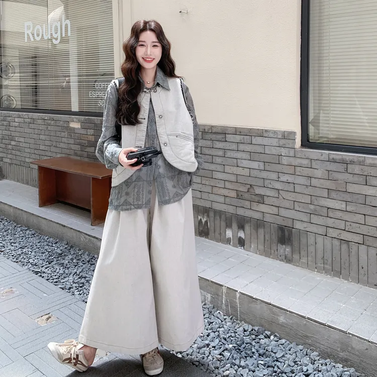 慵懒风松弛感套装裤女2025秋季新款印花衬衫牛仔马甲阔腿裤三件套