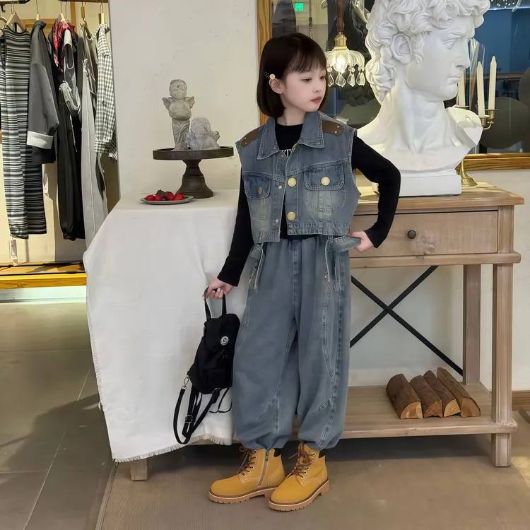 女童春秋套装儿童设计感工装风牛仔马甲两件套2025秋季新款童装潮