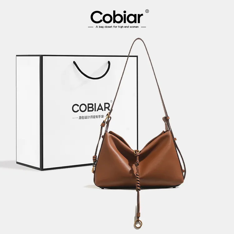 Cobiar董洁同款高级感小众复古hobo包包女新款简约通勤单肩斜挎包