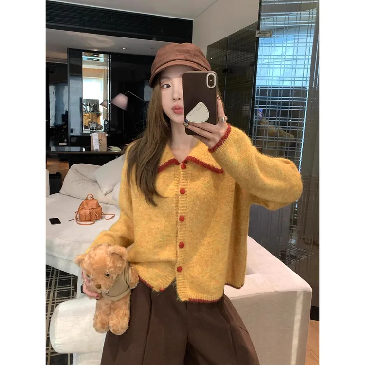 韩系黄色翻领浣熊绒针织开衫女秋冬奶呼呼软糯毛衣外套慵懒风上衣