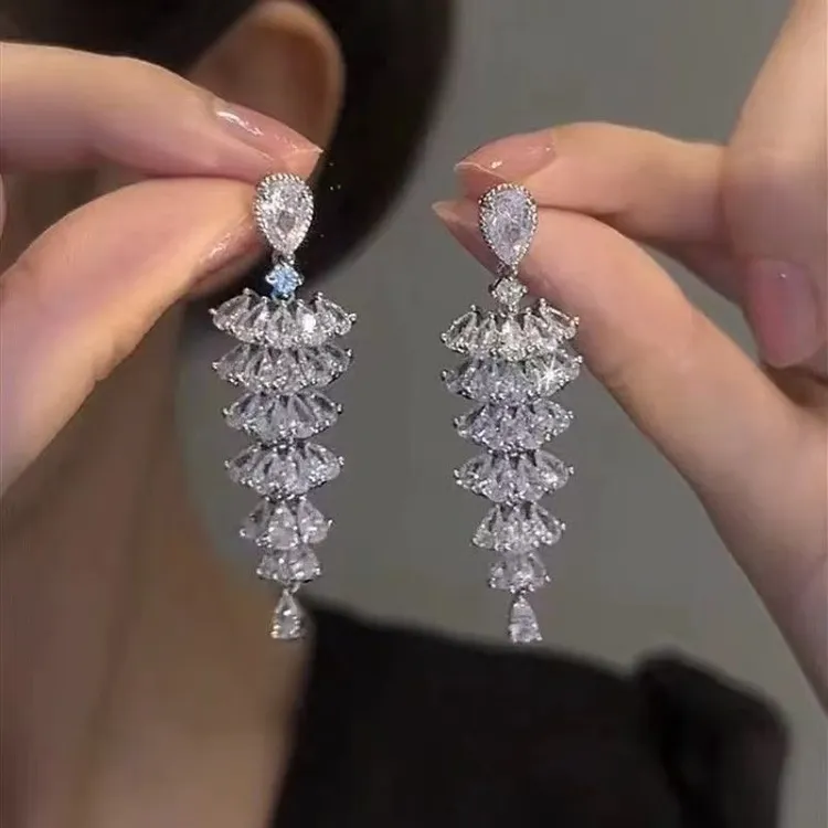 铜合金耳饰 轻奢气质流苏耳环女士简约闪钻耳饰小众首饰高级耳钉