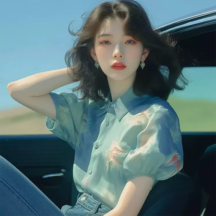 2025夏季新款法式轻奢时尚气质优雅独特绝美泡泡袖印花绿色衬衫女